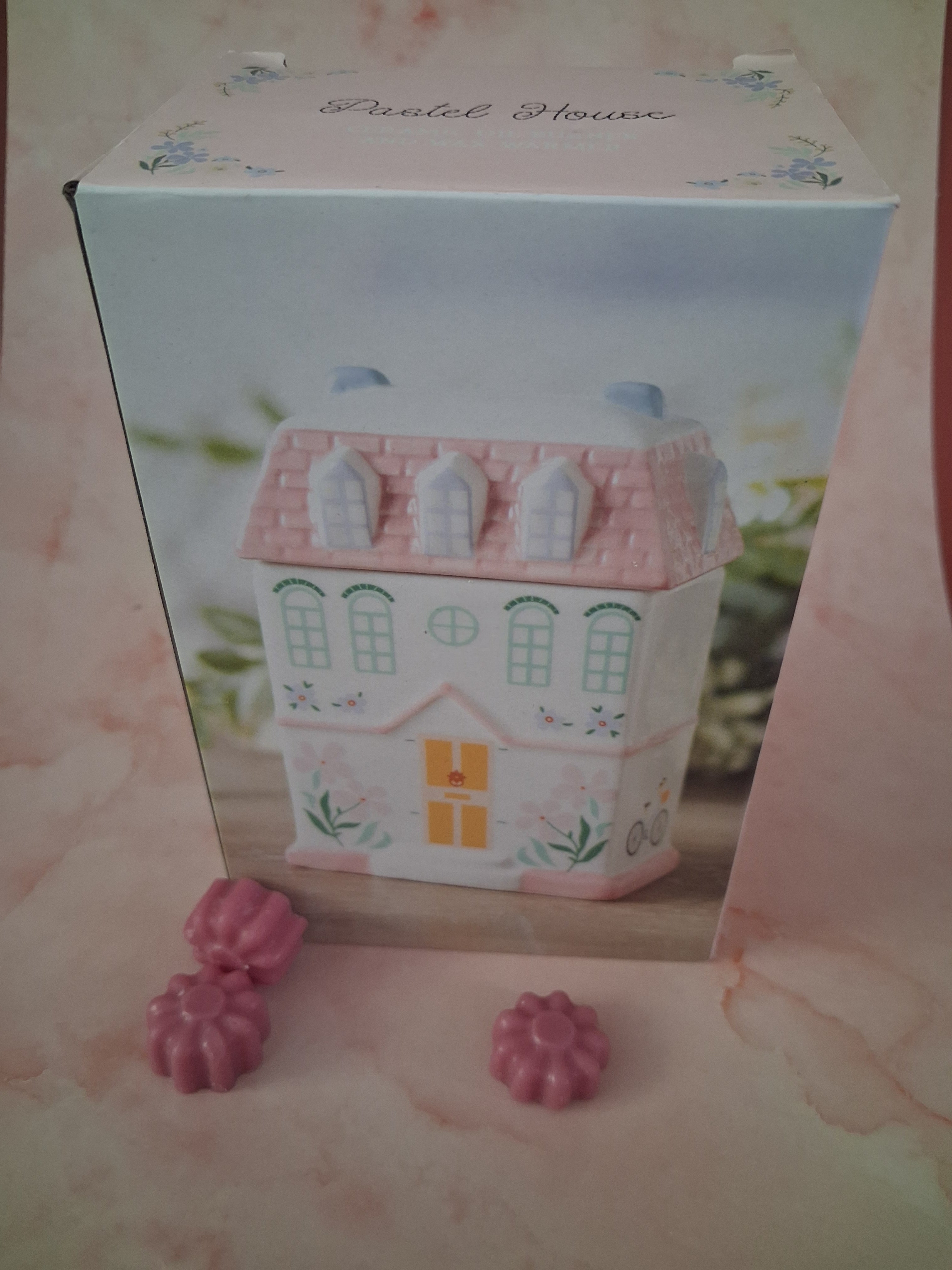 Pastel House Waxmeltbrander